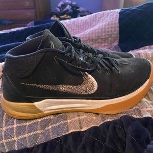 COPY - Kobe Bryant shoes size 9